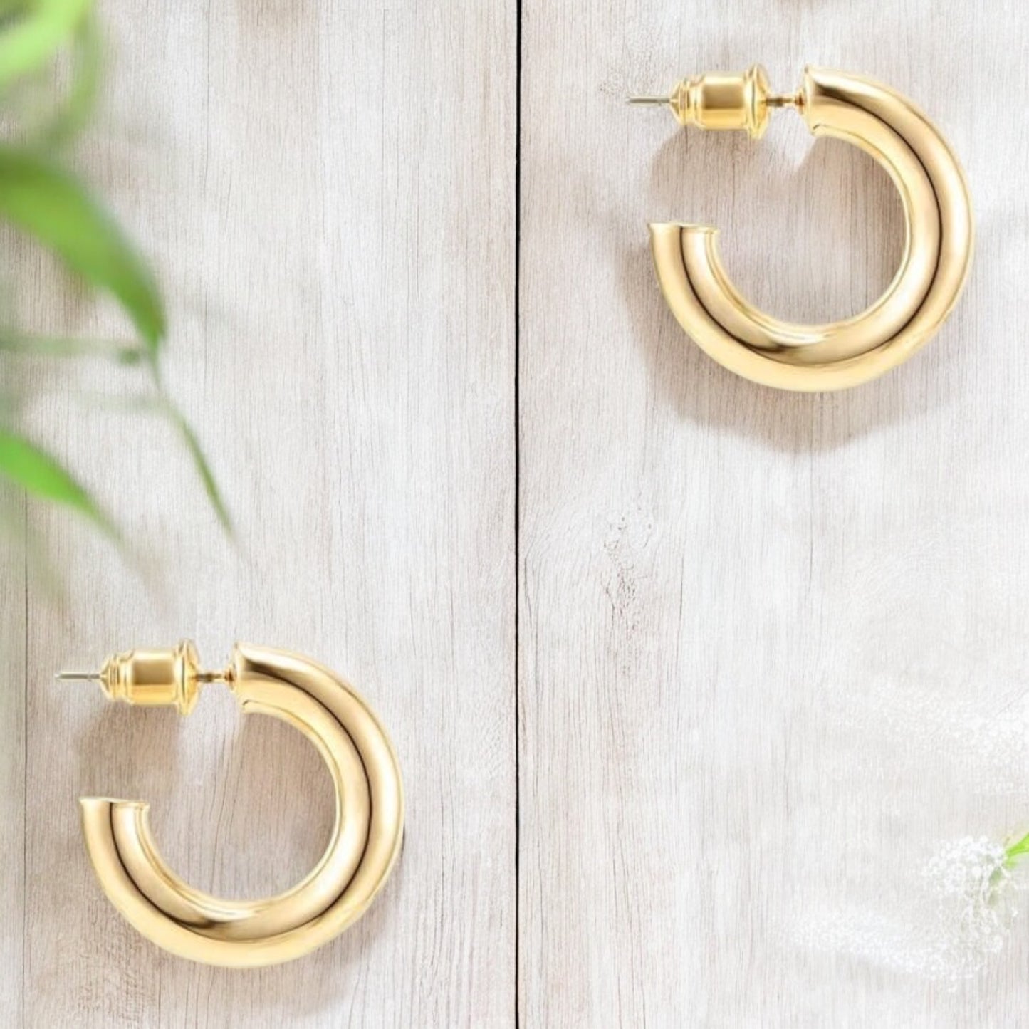 P&M Essentials+ 14K Gold Lightweight Chunky Open Hoops | Gold Hoop Earrings for Women 10mm